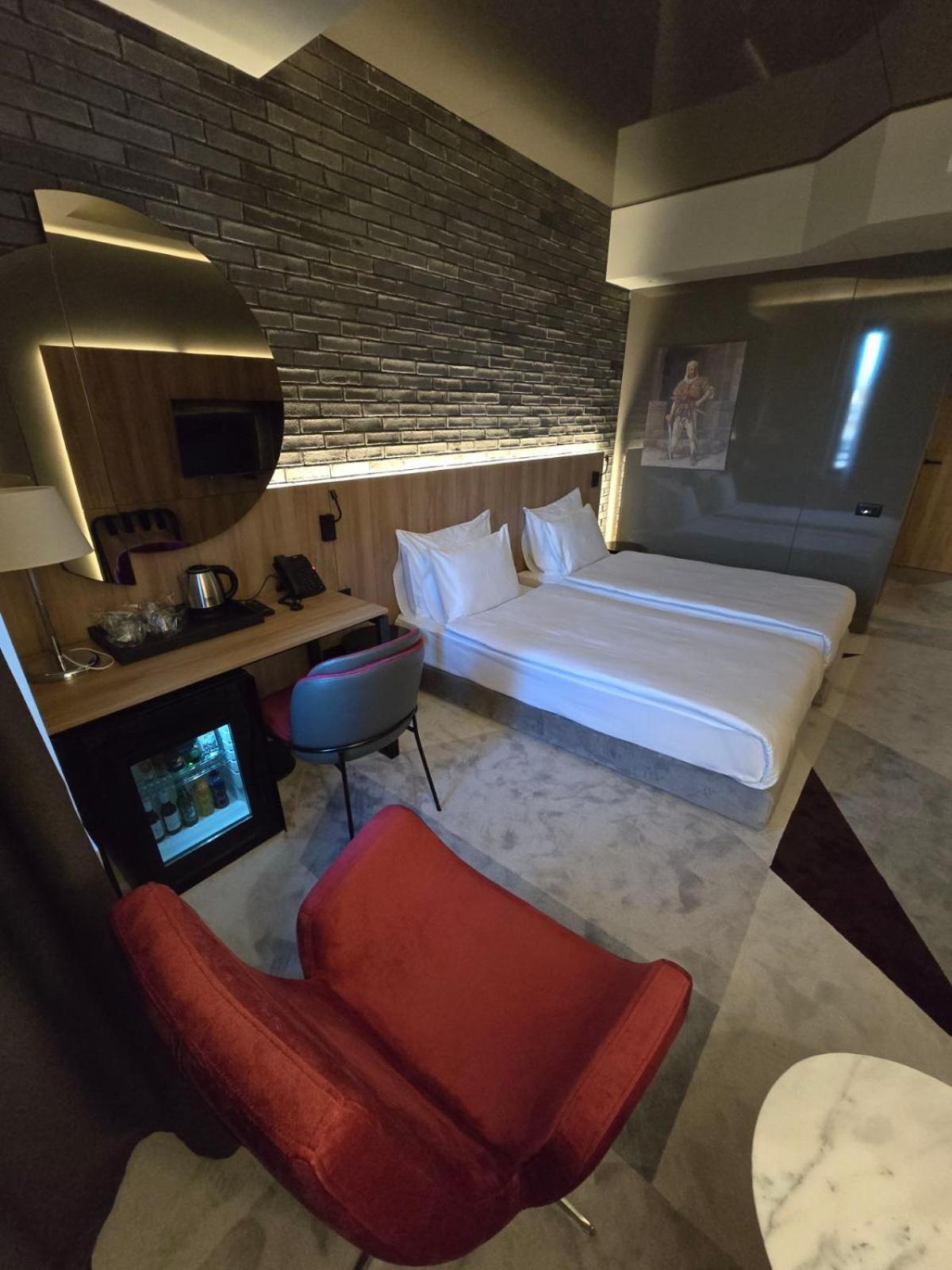 Hotel Vojvoda Putnik Βράνιε Εξωτερικό φωτογραφία